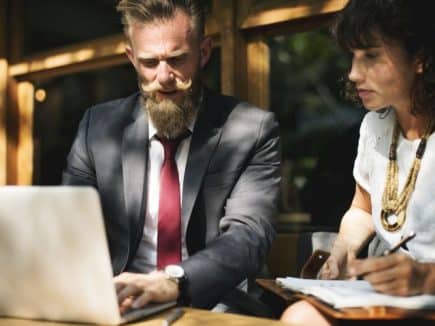 Assistant dirigeant de l’entreprise